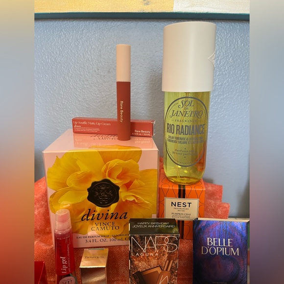 Sol de Janeiro, Laboutin Lipstick, Camuto Divina, NARS and more Beauty Bundle - Picture 2 of 7